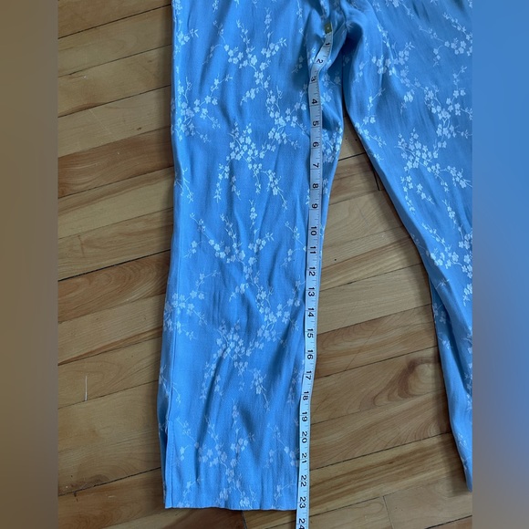 2000s Garage Embroidered Capris - Picture 3 of 3